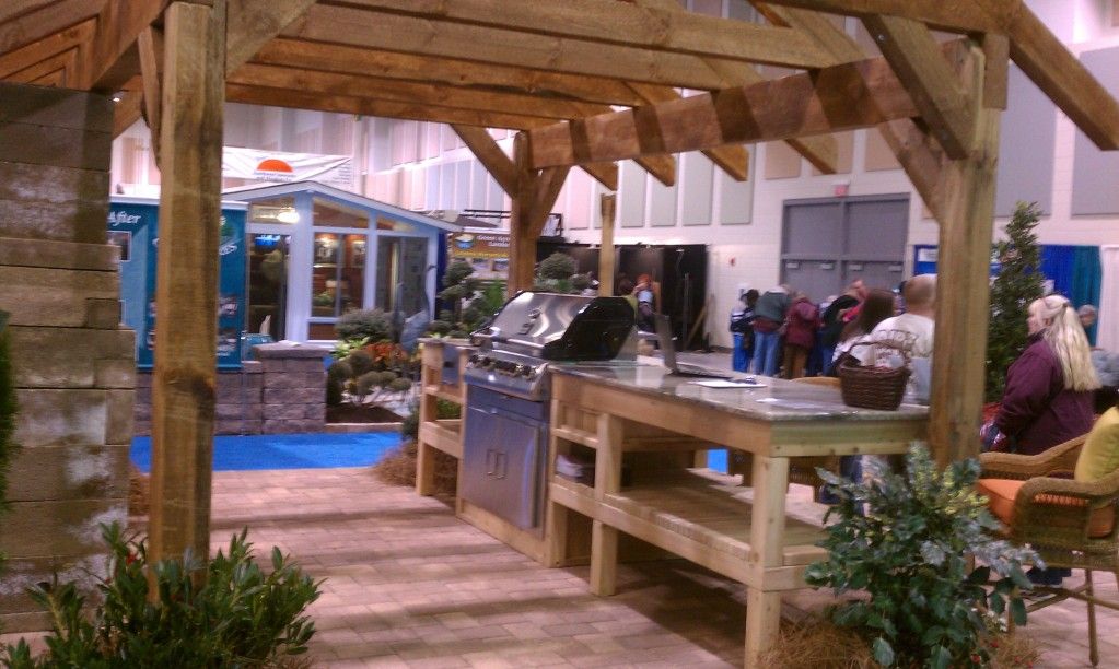 Timber framed pergola Wiley Log Homes